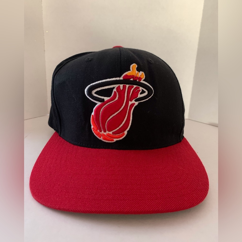Mitchell & Ness Miami Heat Adjustable SnapBack Hat Hardwood Classic